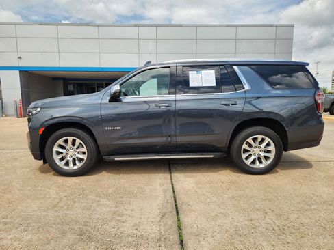 Used 2021 Chevrolet Tahoe Premier w/ Premium Package RWD image 5