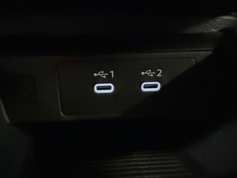 Used 2025 Nissan Kicks SR image 20