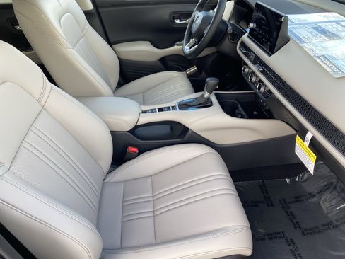 Used 2026 Honda HR-V EX-L image 9