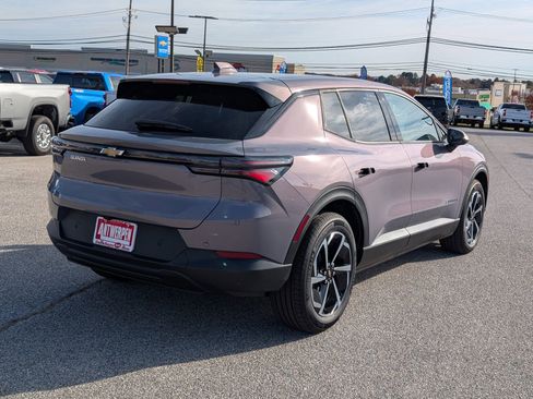 New 2026 Chevrolet Equinox EV LT image 3