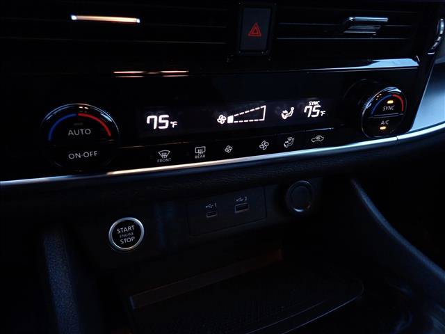 Used 2021 Nissan Rogue SV AWD/4WD image 19