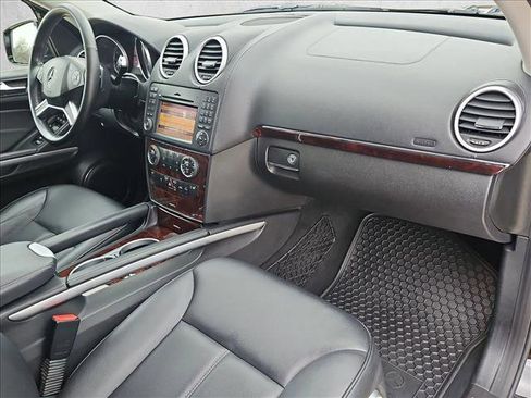 Used 2011 Mercedes-Benz GL 450 4MATIC image 26
