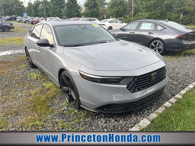 Used 2024 Honda Accord Sport image 1