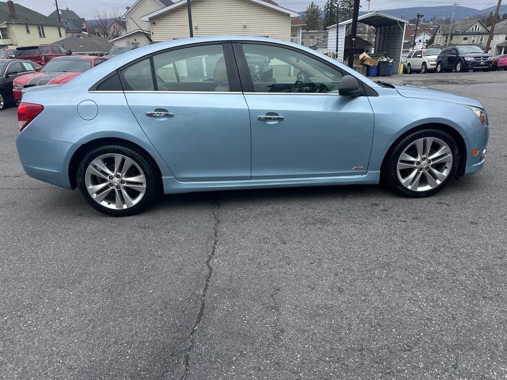 Used 2011 Chevrolet Cruze LTZ w/ RS Package FWD image 6