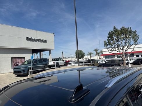 Used 2021 Chevrolet Tahoe LT w/ LT Signature Package RWD image 36