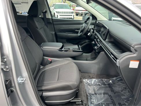 New 2026 Hyundai Tucson Blue SE w/ Tow & Go Package AWD/4WD image 17