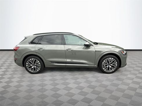 Certified 2024 Audi Q8 e-tron Premium Plus w/ Premium Plus Package AWD/4WD image 8