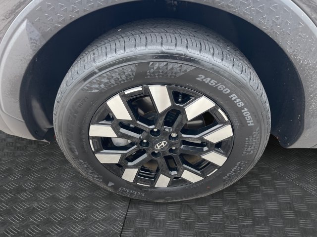 Used 2025 Hyundai Santa Cruz SEL AWD/4WD image 14