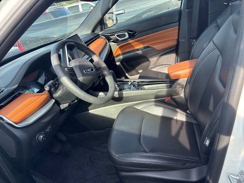 Used 2025 Jeep Compass Limited AWD/4WD image 7