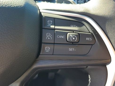 New 2025 Jeep Grand Cherokee L Altitude image 33