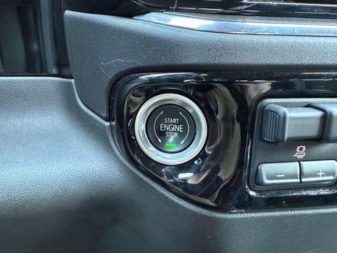 Certified 2023 Chevrolet Silverado 1500 High Country w/ High Country Premium Package AWD/4WD image 32