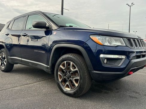 Used 2018 Jeep Compass Trailhawk AWD/4WD image 10