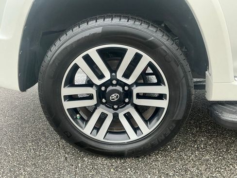 Used 2016 Toyota 4Runner Limited image 18