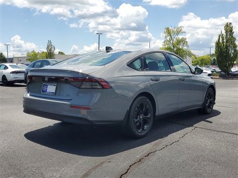 New 2025 Honda Accord SE image 4