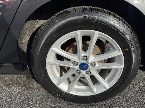 Used 2018 Ford Focus SE FWD image 23