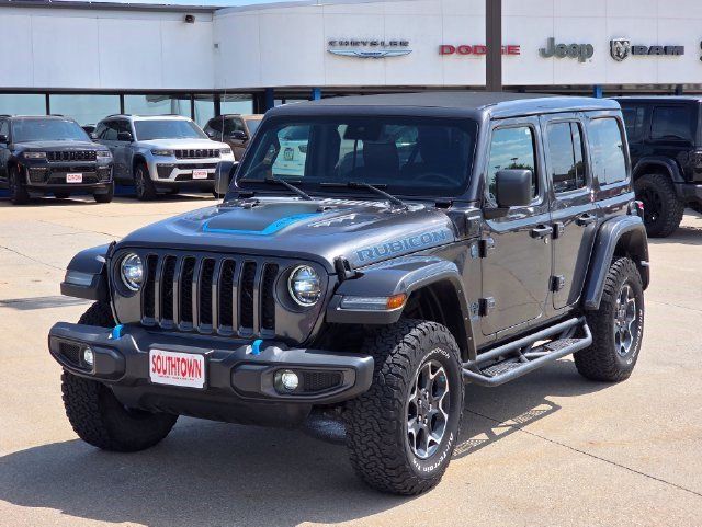 Used 2022 Jeep Wrangler Unlimited Rubicon 4xe w/ Cold Weather Group AWD/4WD image 12