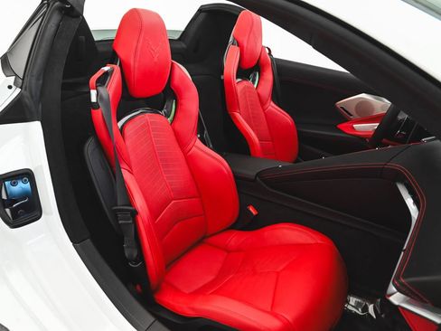 Used 2024 Chevrolet Corvette Stingray Premium Conv w/ 3LT RWD image 37