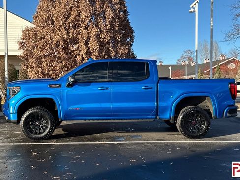 Used 2022 GMC Sierra 1500 AT4X image 7