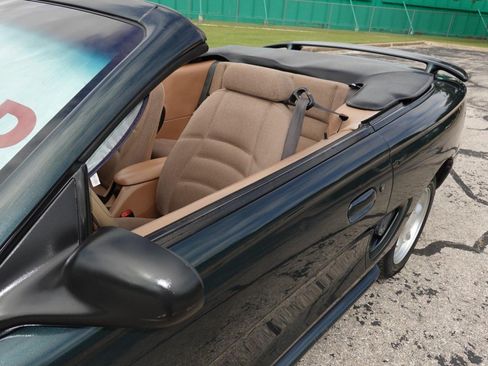 Used 1998 Ford Mustang Convertible RWD image 11