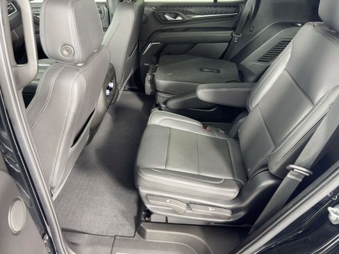 Used 2022 GMC Yukon Denali image 15