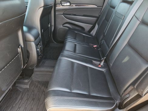 Used 2020 Jeep Grand Cherokee Overland image 35