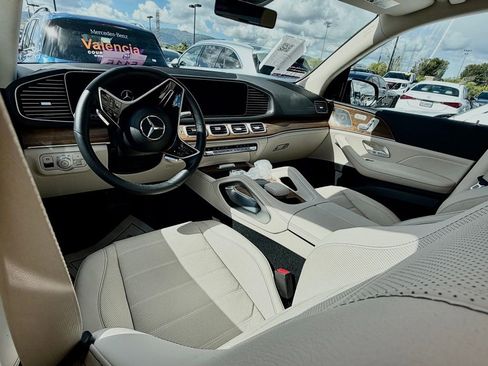 Used 2025 Mercedes-Benz GLE 350 4MATIC image 9