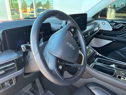 Used 2025 Lincoln Aviator Reserve w/ Equipment Group 201A AWD/4WD image 4