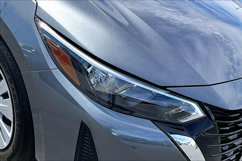 Certified 2025 Nissan Sentra S FWD image 28
