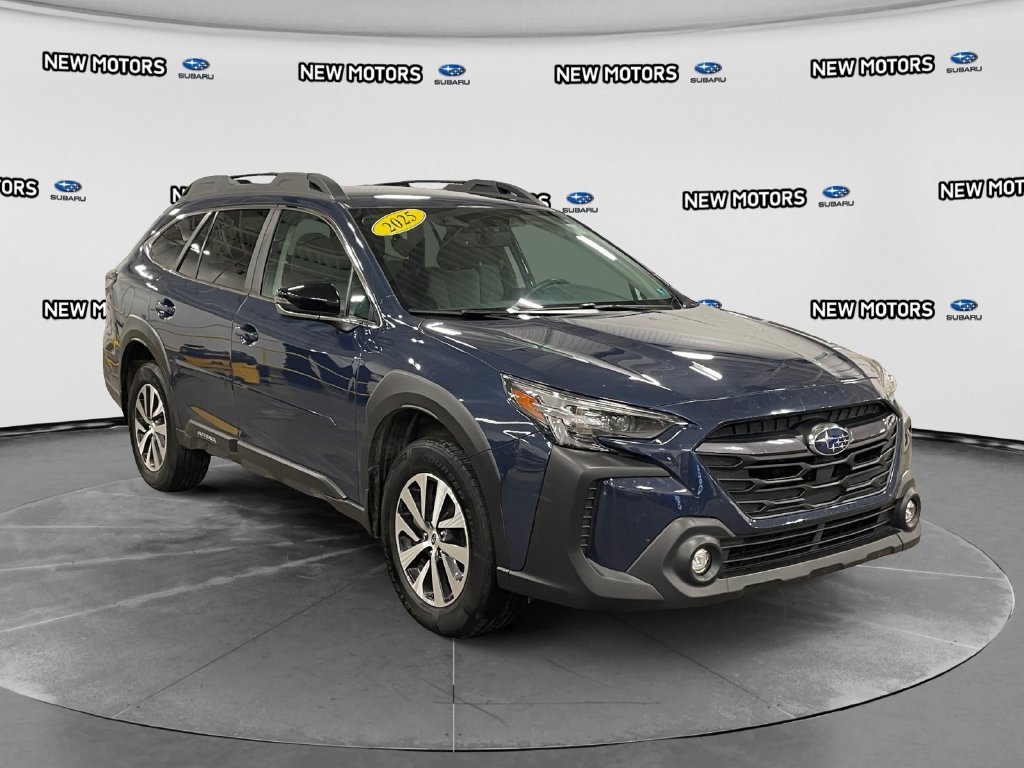 Used 2025 Subaru Outback Premium AWD/4WD image 7