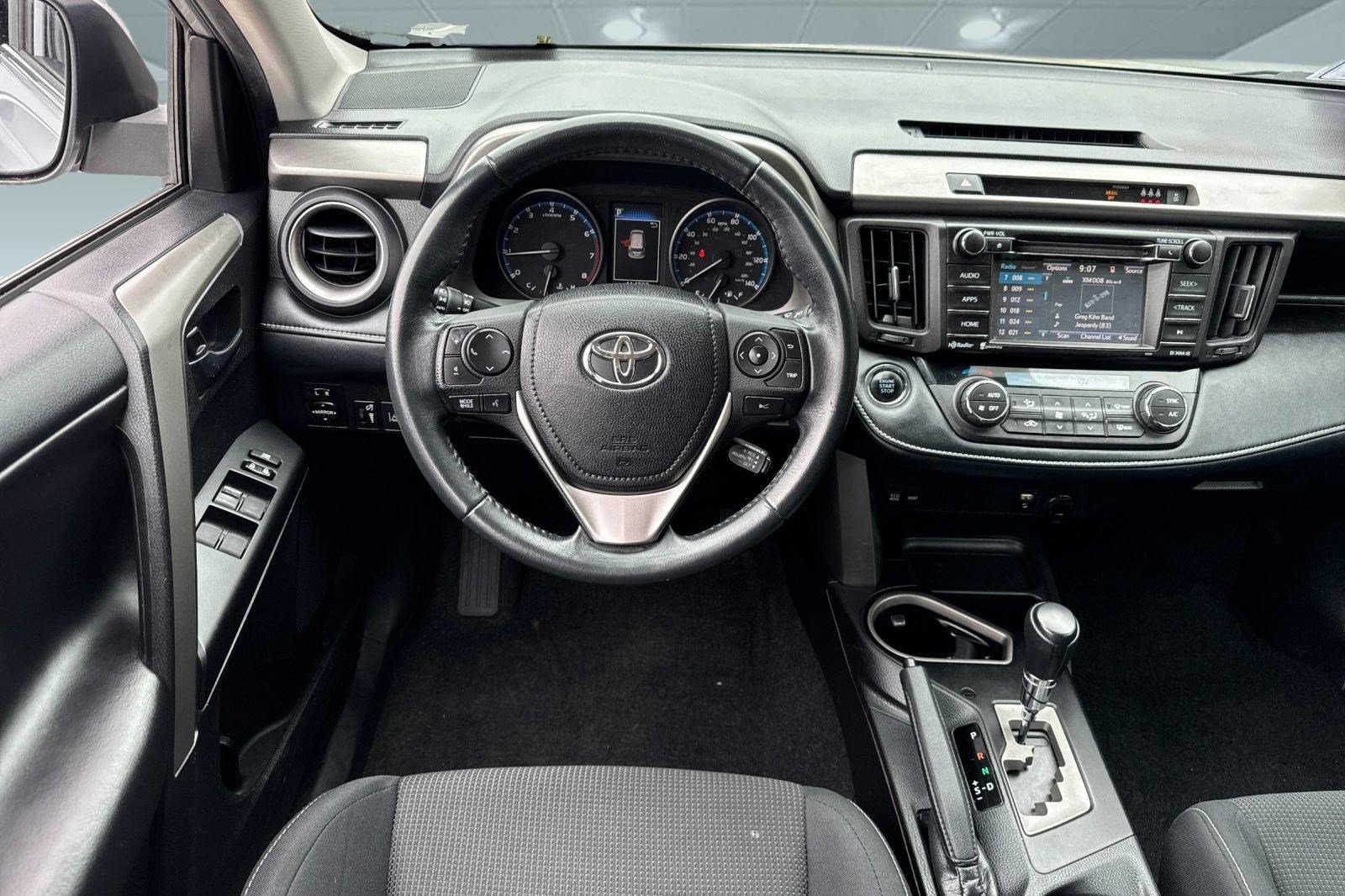 Used 2018 Toyota RAV4 XLE w/ Plus Extra Value Package AWD/4WD image 30