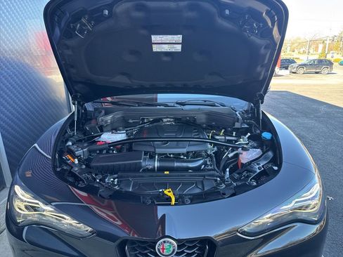 Used 2024 Alfa Romeo Stelvio Veloce image 23