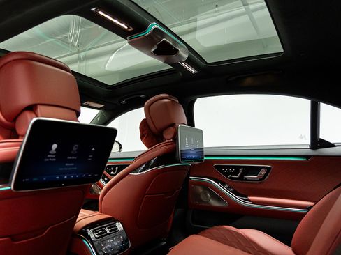 Used 2023 Mercedes-Benz S 580 4MATIC Sedan image 39