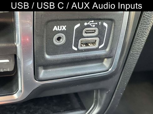 Used 2021 Jeep Wrangler Unlimited Sahara image 6