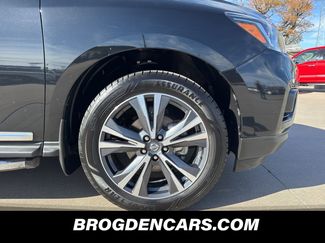 Used 2018 Nissan Pathfinder Platinum video 2