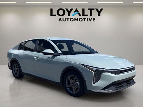 Used 2025 Kia K4 LXS FWD image 6