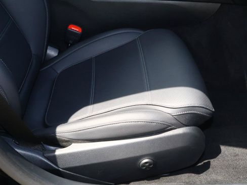 Used 2025 Mercedes-Benz C 300 4MATIC Sedan image 18