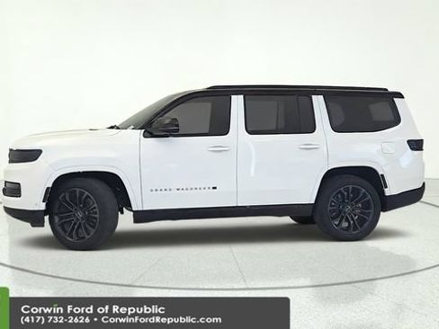 Used 2024 Jeep Grand Wagoneer Series III w/ Rear Seat Video Group 1 AWD/4WD image 2