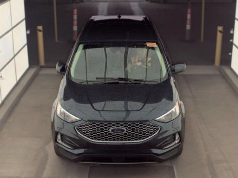 Used 2024 Ford Edge SEL w/ Convenience Package AWD/4WD image 2