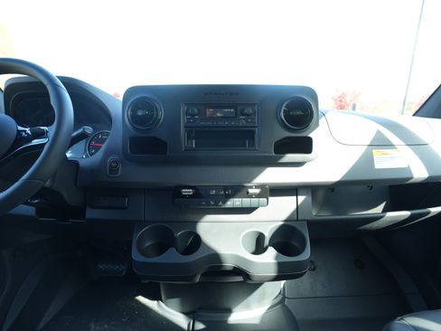 New 2025 Mercedes-Benz Sprinter 2500 image 25