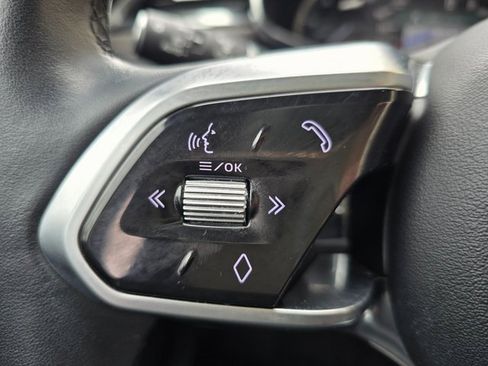 Used 2023 Jaguar F-PACE S image 37