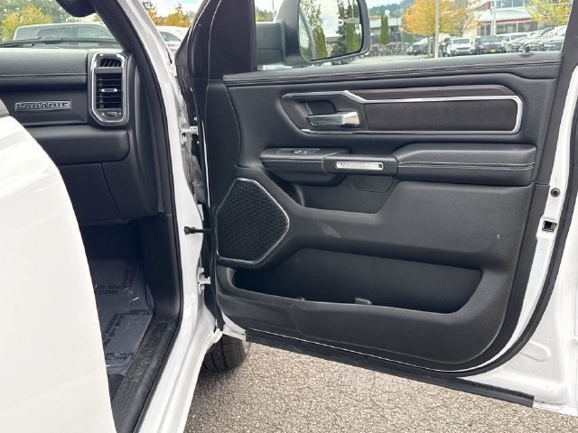 Used 2025 RAM 1500 Laramie AWD/4WD image 22