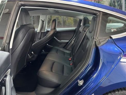 Used 2018 Tesla Model 3 image 10