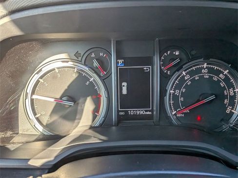 Used 2020 Toyota 4Runner TRD Off-Road Premium image 18