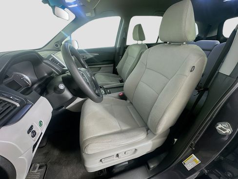 Used 2018 Honda Pilot EX image 13