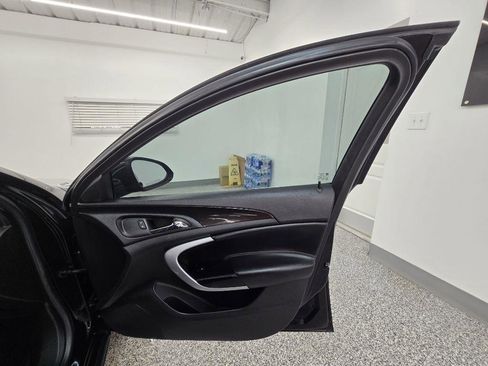 Used 2016 Buick Regal FWD image 30