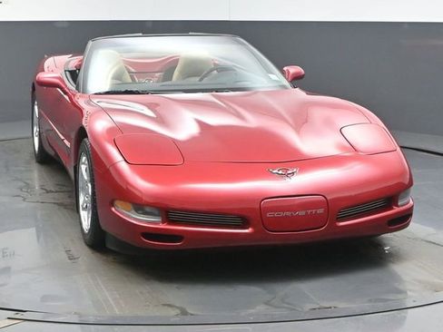 Used 2000 Chevrolet Corvette Convertible w/ Memory Pkg RWD image 49