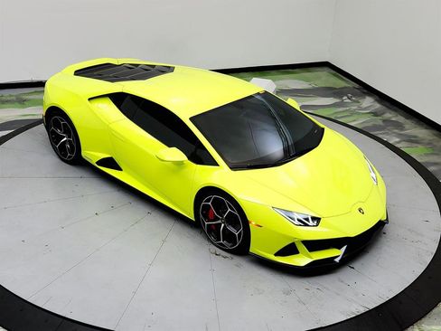 Used 2020 Lamborghini Huracan EVO image 29