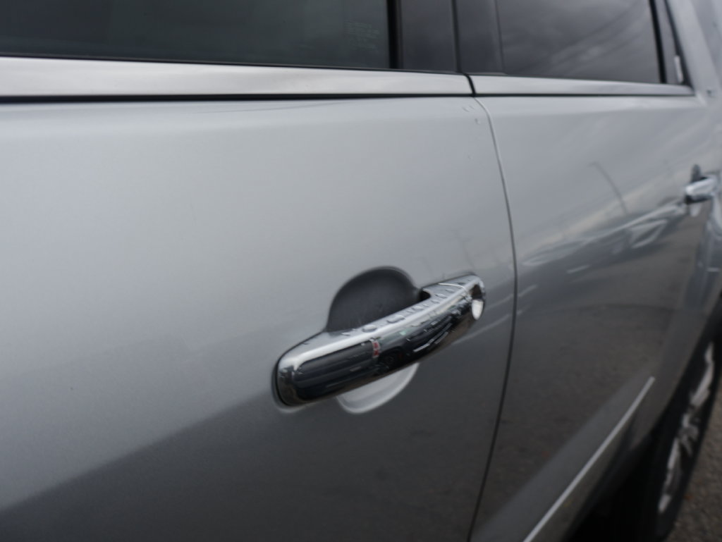 Used 2015 GMC Acadia SLT w/ Technology Package FWD image 18
