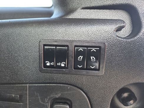 Used 2019 GMC Yukon XL SLT w/ Open Road Package image 19