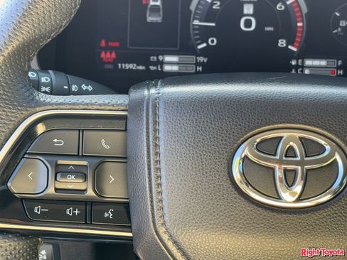 Used 2024 Toyota Tundra Limited AWD/4WD image 19